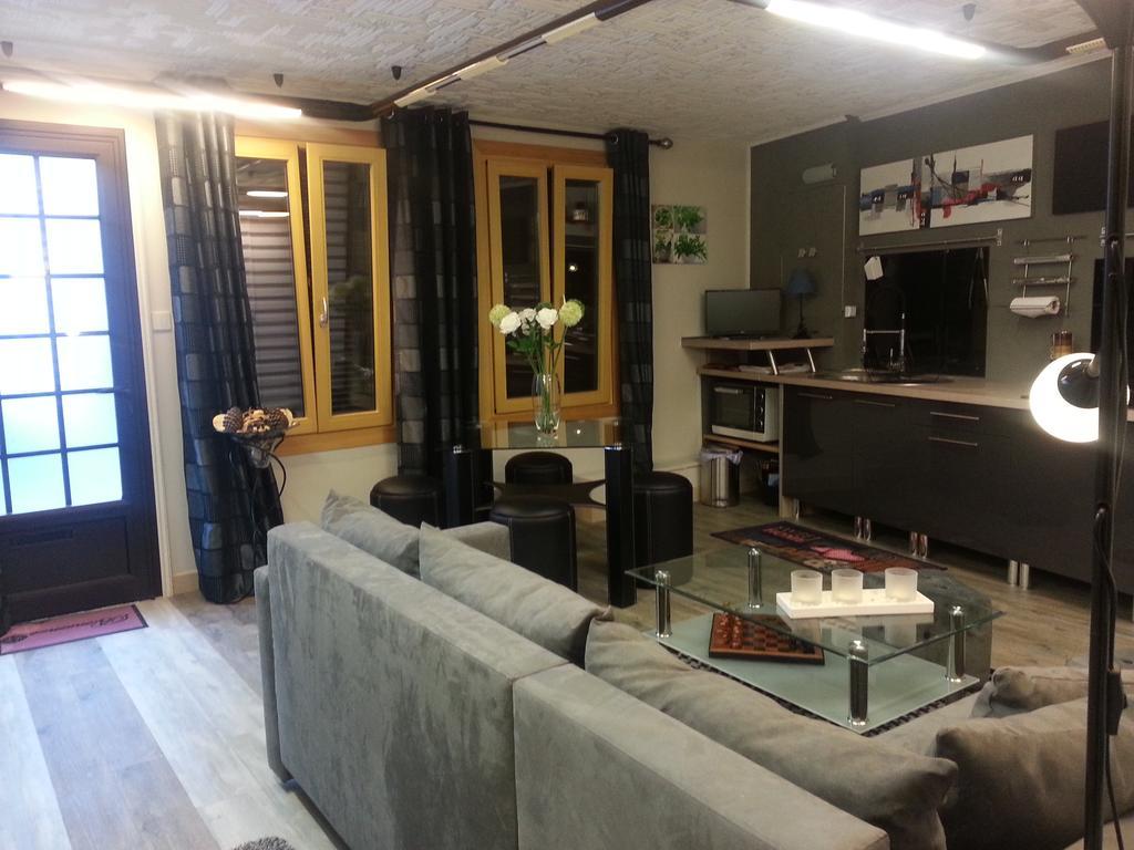 Escapade Saint Jean Apartment มงต์ลูซง ภายนอก รูปภาพ